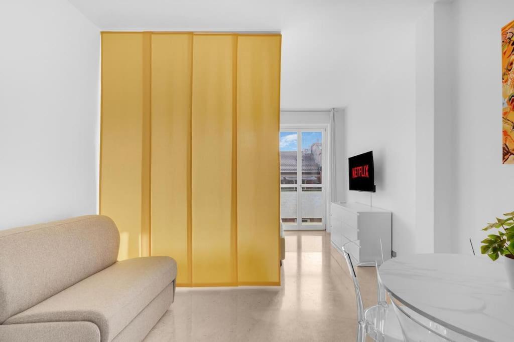 Yellow Flat Central ميلان المظهر الخارجي الصورة